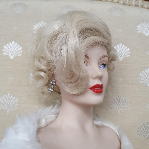 50 - A rare Franklin Mint porcelain figure of Marilyn Monroe 'All about Eve' collection, missing right ha... 