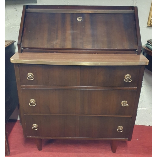 134 - An early to mid 20th Centaury Retro Desk. W 80 x 42 x H 102 cm approx.