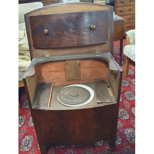 201 - An early 19th Century Mahogany Commode with lift up lid. 60 x 39 x H 68 cm approx.