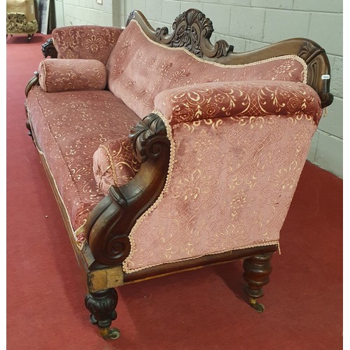 794 - Almost matching to lot  468; A Victorian 3 seater Show frame Sofa.
H 96x W 200 x D 78 cm approx.