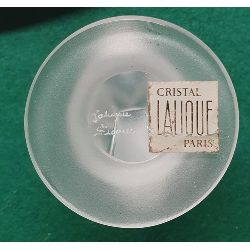 885 - A small Lalique Swan.