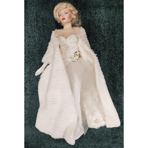 50 - A rare Franklin Mint porcelain figure of Marilyn Monroe 'All about Eve' collection, missing right ha... 