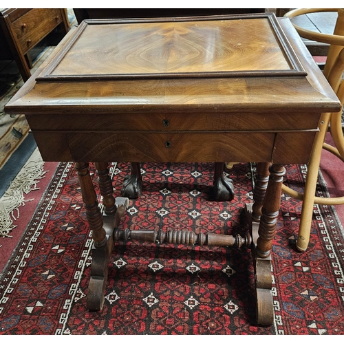 653 - A 19th Century Mahogany work Table with a satinwood fitted interior on turned supports.
H 70 x W 49 ... 