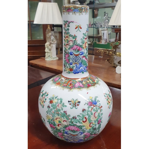 704 - A large early Oriental Gourde shape Vase with hand painted decoration. H 31 cm approx.