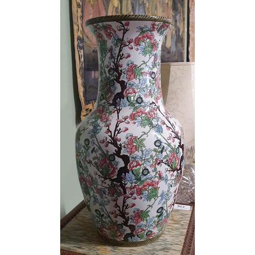 722 - A good early 20th Century Vase with the Indian tree pattern. H 37 cm approx.