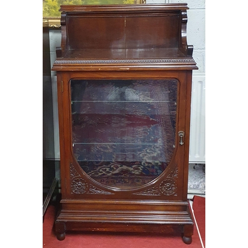 776 - An Edwardian Mahogany single door miniature display cabinet with gallery back.
H 118 x W 66 x D 31 c... 