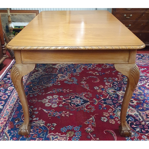 781 - An Edwardian Mahogany rope edge dining room Table along with a set of Chairs. H 76 x W 153 x D 90 cm... 