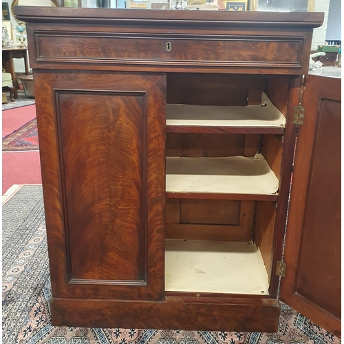 799 - A 19th Century Mahogany two door side Cabinet of superb quality with single frieze drawer.
H 97 x W ... 