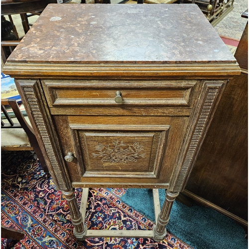 51 - A 19th Oak single door side Cabinet. W 42 x 34 x H 87 cm approx.