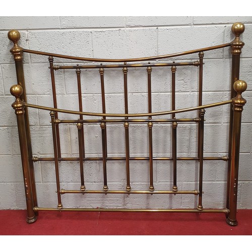 173 - A large Brass Bed, with side rails.
H 141 x W 153 x L 200 cm approx.