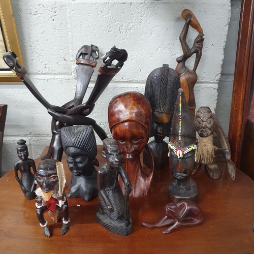 230 - A large quantity of African Figures.
Tallest  H 40 cm approx.