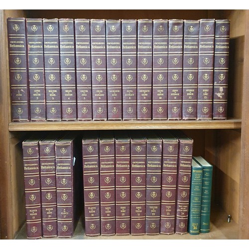 337 - A  good quantity of Encyclopaedia Britannica fillers for a bookcase along with a quantity of The Bri... 