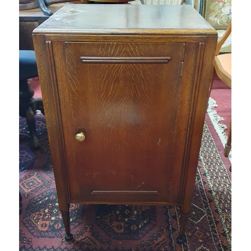 414 - An early 20th Century Oak single door Side Cabinet in the Arts and Crafts movement. 46 x 36 x H 80 c... 