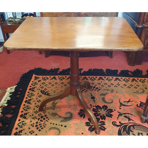 417 - A Georgian Mahogany rectangular Supper Table on tripod supports. 71 x 50 x H 70 cm approx.