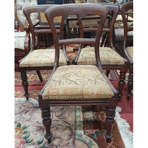 461 - A good set of six early 19th Century Mahogany Chairs of simple form on turned supports. W 46 x SH 42... 