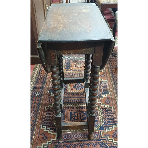 484 - A 19th Century Oak Gateleg dropleaf Table with barley twist supports. 52 x 78 x H 68 cm approx.