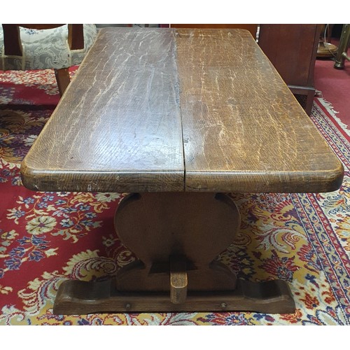 497 - A 20th Century heavy Oak Coffee Table. 114 x 59 x H 49 cm approx.