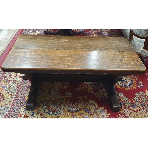 497 - A 20th Century heavy Oak Coffee Table. 114 x 59 x H 49 cm approx.