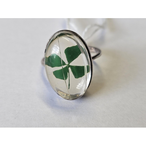 615 - A Silver four leaf clover Ring, size P.