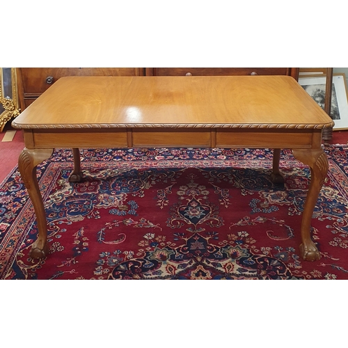 781 - An Edwardian Mahogany rope edge dining room Table along with a set of Chairs. H 76 x W 153 x D 90 cm... 