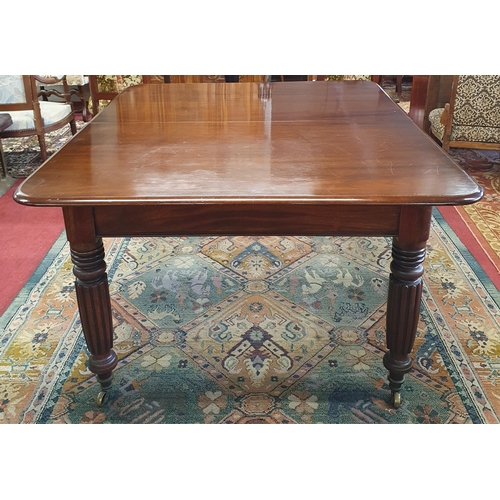 246 - A Superb early 19th Century Mahogany two leaf Dining Table in the manner of Gillows of Lancaster wit... 