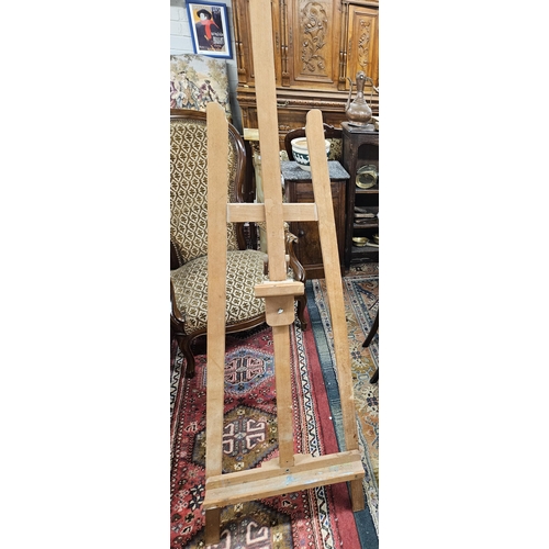 245 - A good adjustable Artists Easel.