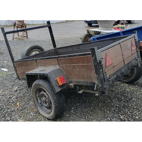 1404 - Withdrawn. A good Trailer.
L 184 x W 107 cm approx.