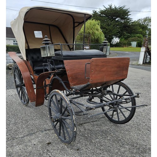 A really good 19th Century horse drawn Jaunting Coach.