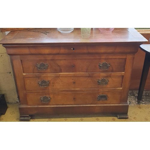 1564 - A good 19th Century Walnut and veneered Continental Chest of Drawers.
H 89 x W 120 x D 47 cm approx.