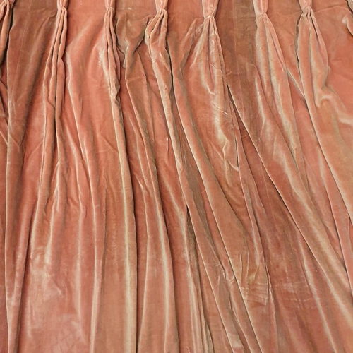 1461 - A Pair of Pink Coloured Lined Velvet Curtains.
Pleated Top Width 150 X Length 142 cm approx.