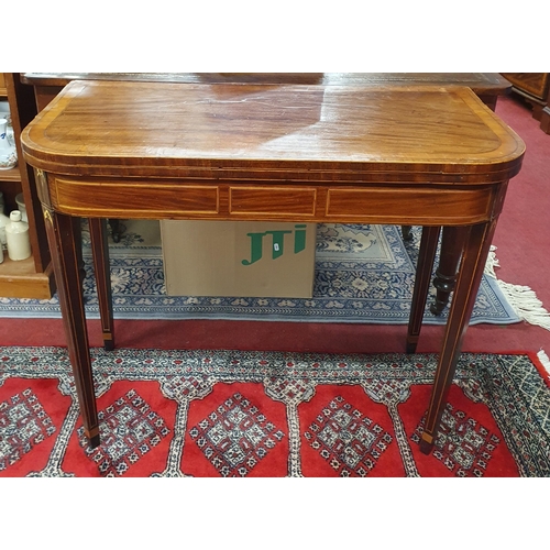 392 - A Regency Mahogany Foldover Card Table on square tapered supports.
H 73 x W 90 x D 44 cm approx.