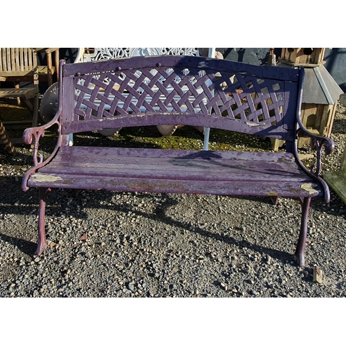 1069 - A Metal and Timber Bench.
H 84 x W 130 x D 60 cm approx.