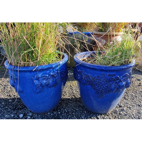 1078 - A pair of Blue glazed Pots.
H 38 x D 40 cm approx.