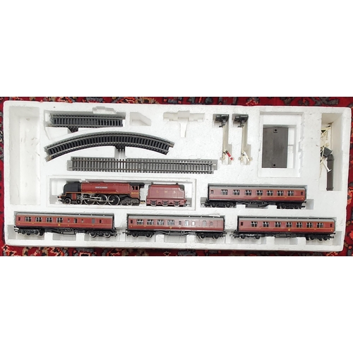 639A - A Hornby Railway Electric Train Set.
L.M.S Express Passenger '' Duchess of Sutherland''.