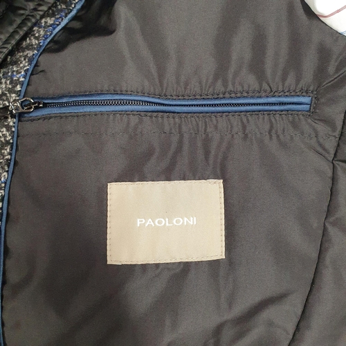 152 - A Paoloni men's Jacket. Black / Grey Wool, size 52 R. Pre-owned, excellent condition. Retails at €50... 