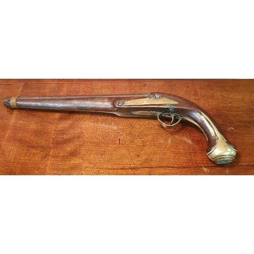 606 - A good 18th Century Percussion Pistol, 45 cm long approx.