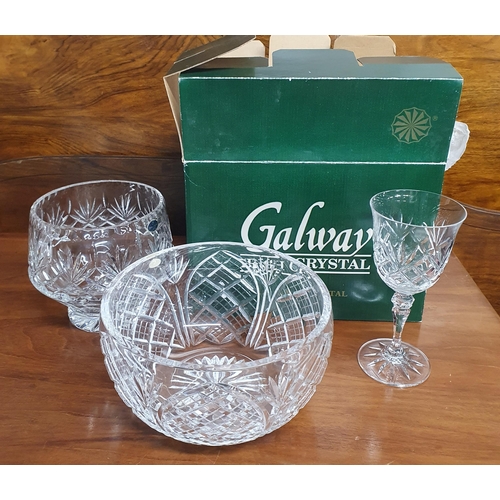 569 - A quantity of Irish Crystal to include Galway and Tipperary and also a Crystal Bon Bon Vase.