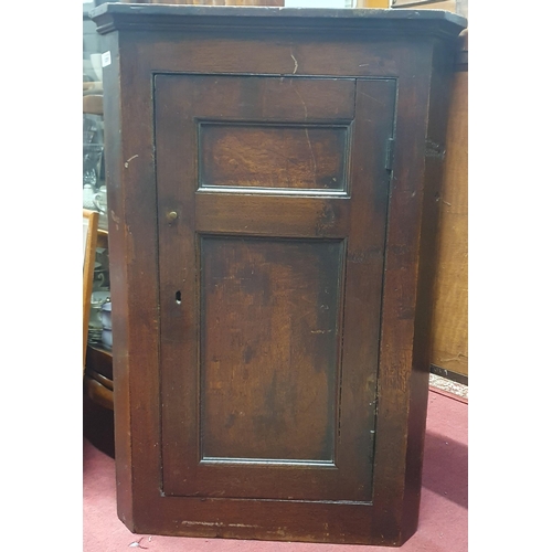 1291 - An 18th Century Oak Wall mounted Corner Unit of neat size single panel door, lacking back. 65 x h 99... 