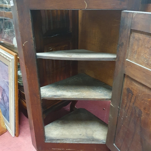 1291 - An 18th Century Oak Wall mounted Corner Unit of neat size single panel door, lacking back. 65 x h 99... 