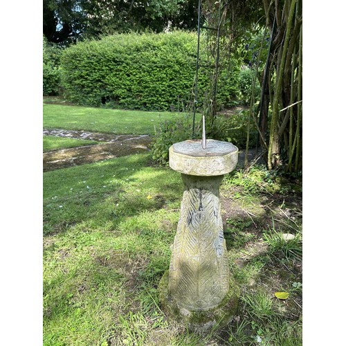 1409 - A small cast reconstituted Stone Sundial
with a bronze dial plate and feather ornamented support. 30... 