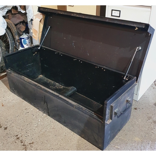 1428 - A heavy Metal Storage Bin.
H 47 x W 129 x D 47 cm approx.