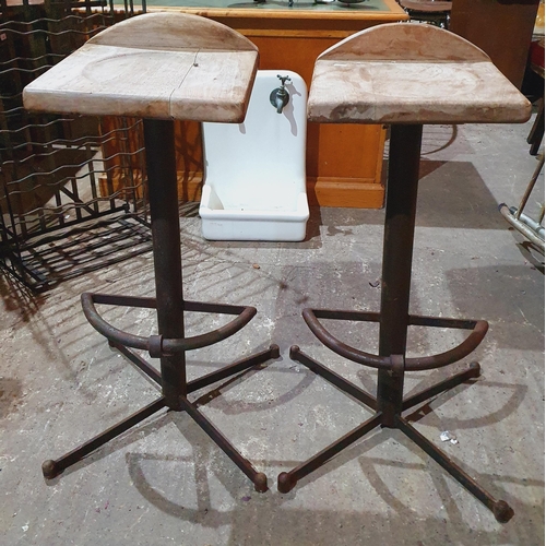 1434 - A Pair of Vintage Bar Stools.
H 80 x W 47 x D 47 cm approx.