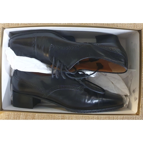 102 - A pair of Ladies Shoes by  MAB Studio Bologna Spain, Black Leather. pre-owned, as new. Size 38.5 . E... 