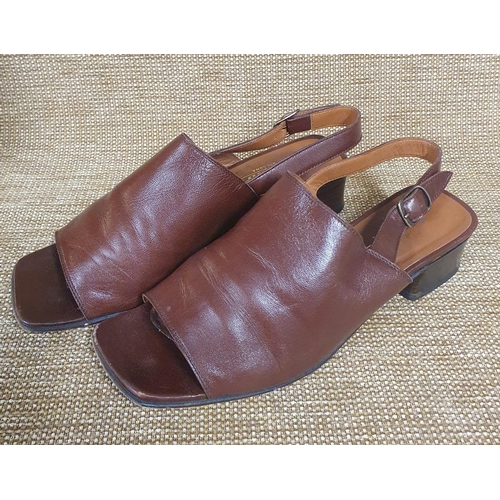 124 - A pair of Ladies Shoes by MAB Studio Bologna Italy. Brown Leather. Pre-Owned, as new, excellent cond... 