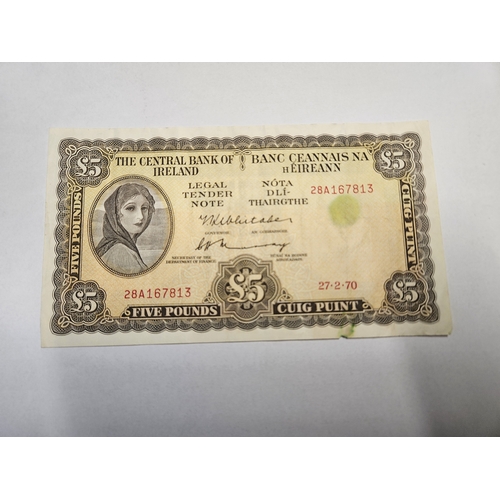 285 - A 1970 £5 Note serial number 28A167813.
The Central Bank of Ireland Lady Lavery Note.