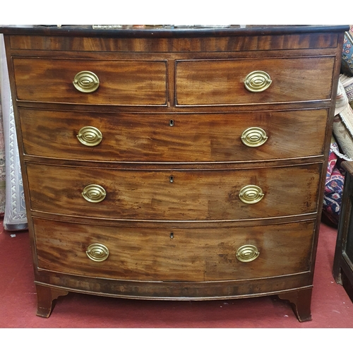 845 - A Georgian Mahogany bow fronted Chest of Drawers of good quality. 108 x 54 x H 112  cm approx.