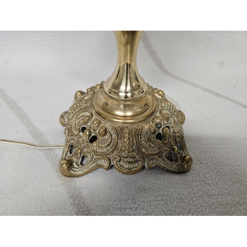 693 - A lovely Brass and Onyx table Lamp in the classical form. H 48 cm approx.