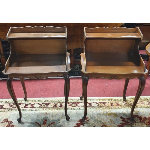 22 - A beautiful pair of Mahogany side Tables with gallery backs on cabriole supports. 
47 x 32 x 73 cm a... 