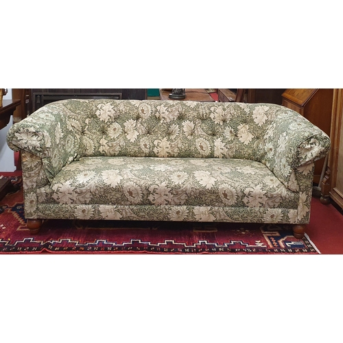 605 - A good deep buttoned Chesterfield Couch with William Morris Fabric, with two arm savers.
L 200 x W 9... 