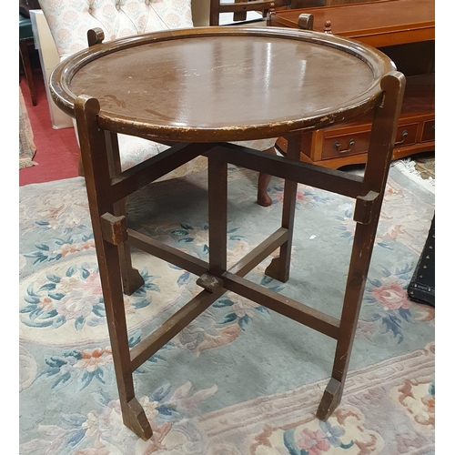 550 - A 20th Century Butlers Table. D 61 x H 70 cm approx.